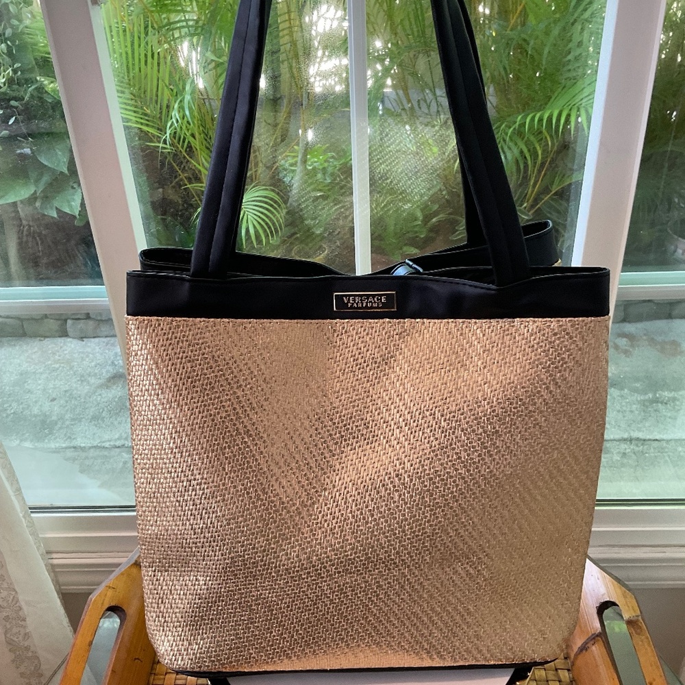 VERSACE PARFUMS GOLD METALLIC TOTE BAG NWOT